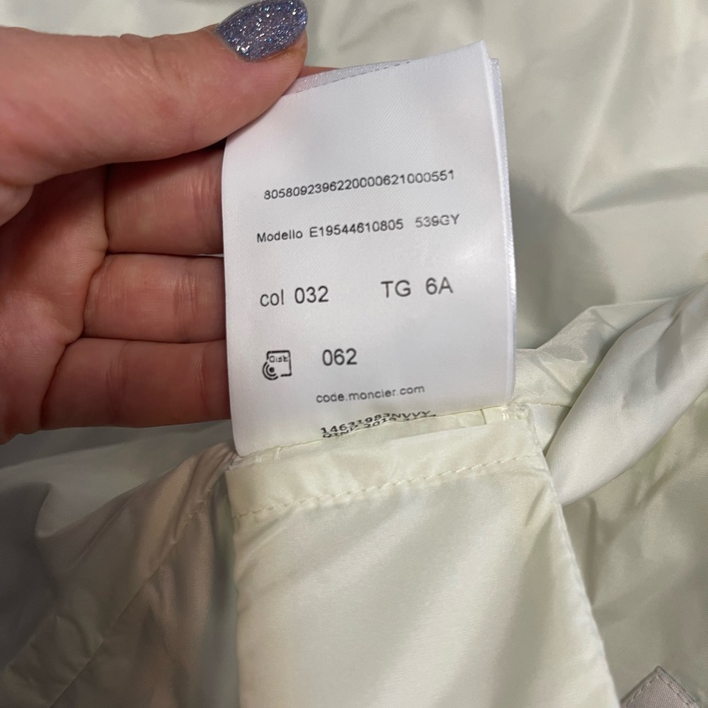 Price firm Moncler kids jacket - Picture 5 of 11